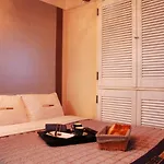 Plex Hotel