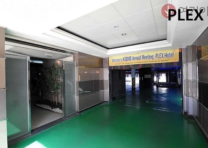 Plex Hotel