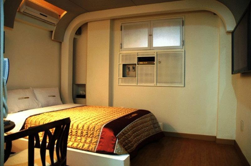 Hotel Plex 2*